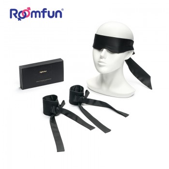 Roomfun Nors BDSM Blindfold With Handcuffs QS-001