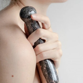 Dame Chakrubs Anahata Curve Rhodonite Crystal Pleasure Wand