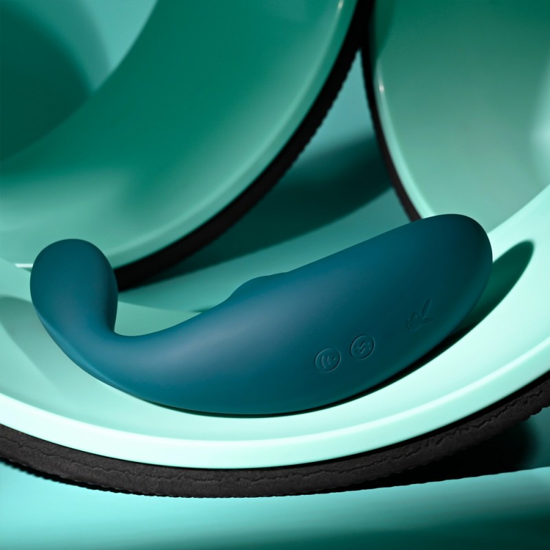 Playboy Charmer Clit Suction Vibrator6