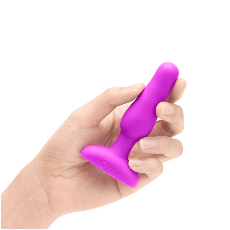 b-Vibe Novice Vibrating Butt Plug with Remote1