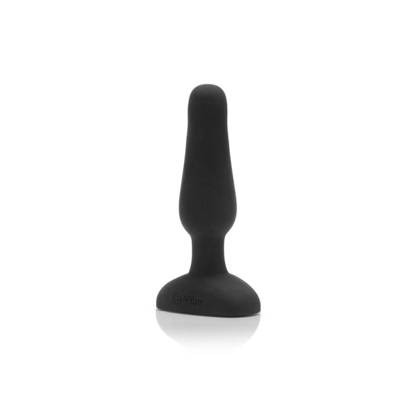 b-Vibe Novice Vibrating Butt Plug with Remote4