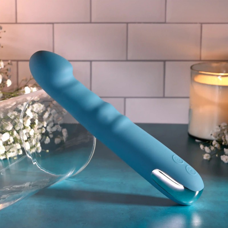 Evolved Queen Of All Trades Thrusting and Rotating Vibrator