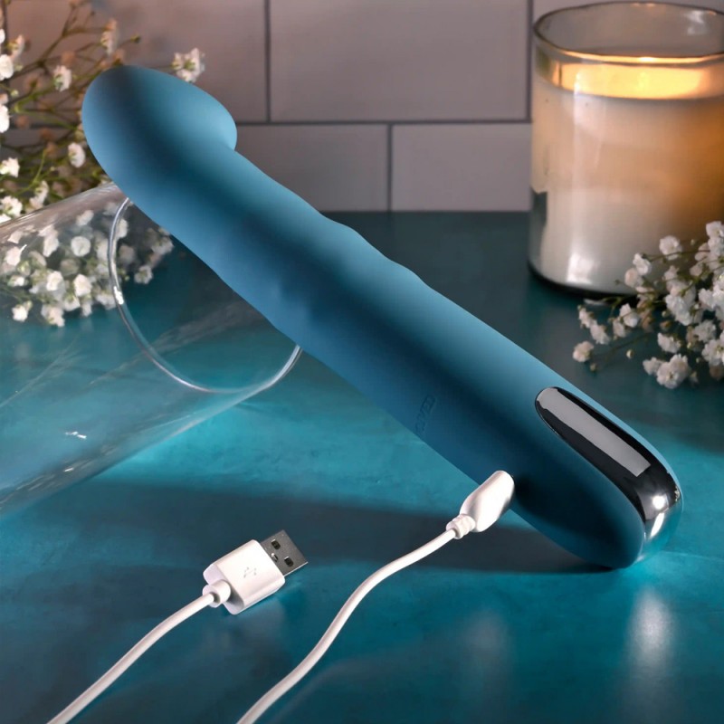 Evolved Queen Of All Trades Thrusting and Rotating Vibrator