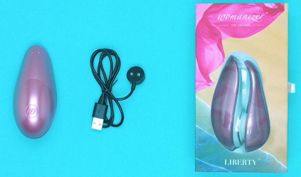 Womanizer Liberty Rechargeable Sucking Vibrator packing