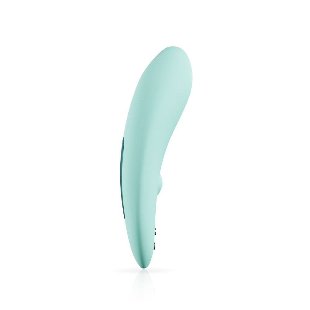 JimmyJane Ascend 3 Rechargeable Vibrator With Remote