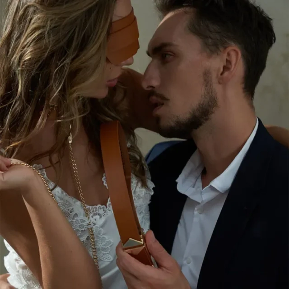 lockink leather sex whips adjustable slapper