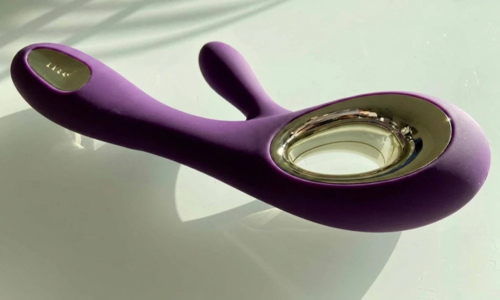 lelo soraya wave rabbit vibrator premium silicone design with slim shape and wavemotion technology